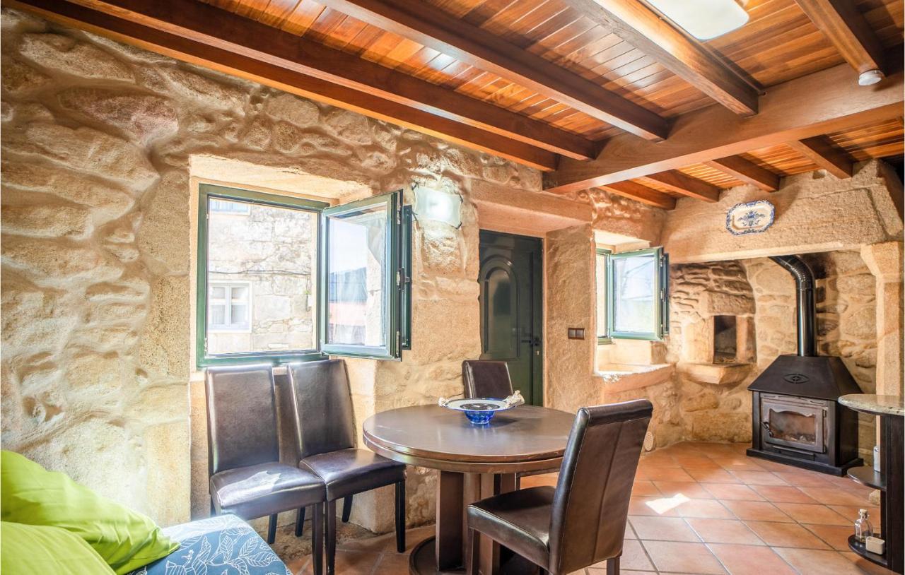 2 Bedroom Amazing Home In Muros Esterno foto