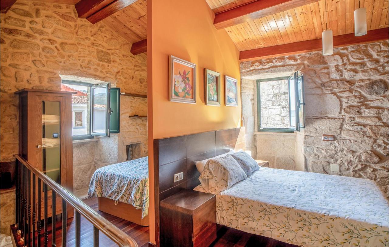 2 Bedroom Amazing Home In Muros Esterno foto
