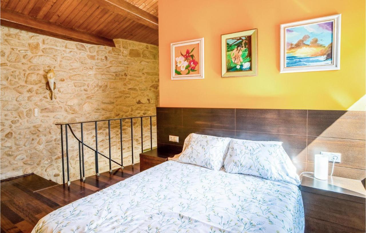 2 Bedroom Amazing Home In Muros Esterno foto